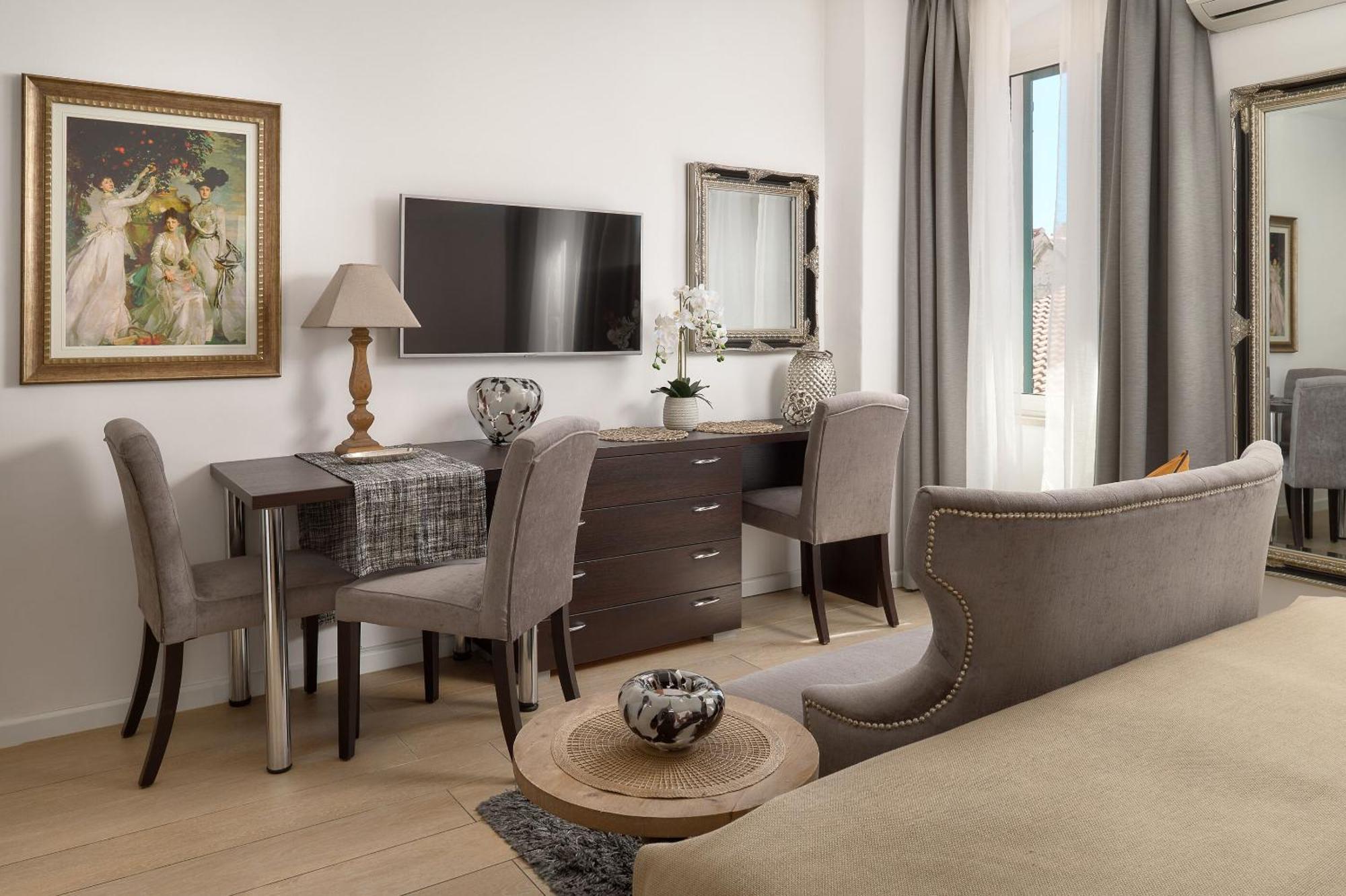 Apartments Studios 81 Сплит Екстериор снимка