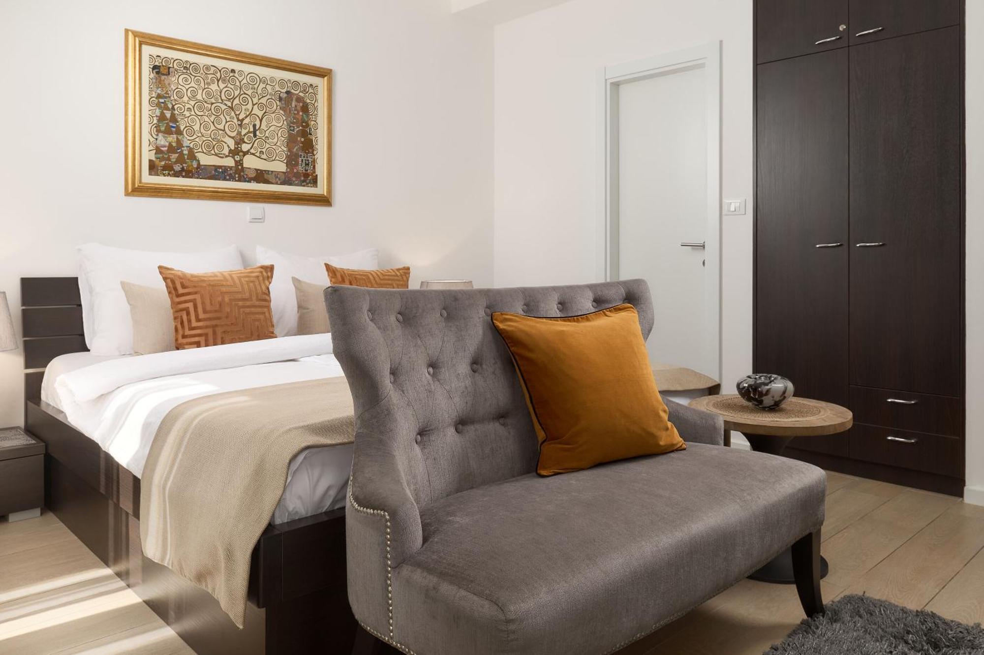 Apartments Studios 81 Сплит Екстериор снимка