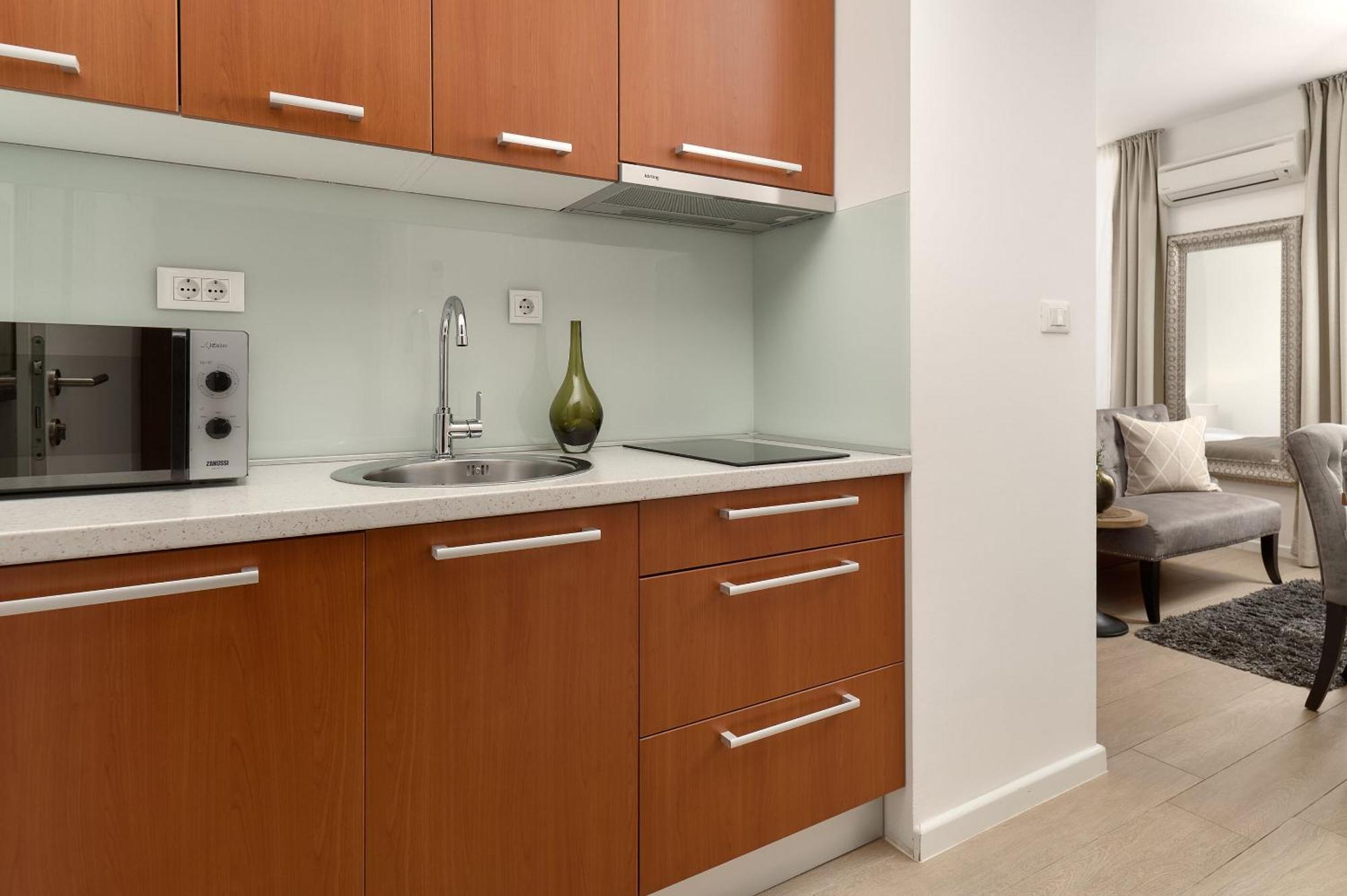 Apartments Studios 81 Сплит Екстериор снимка