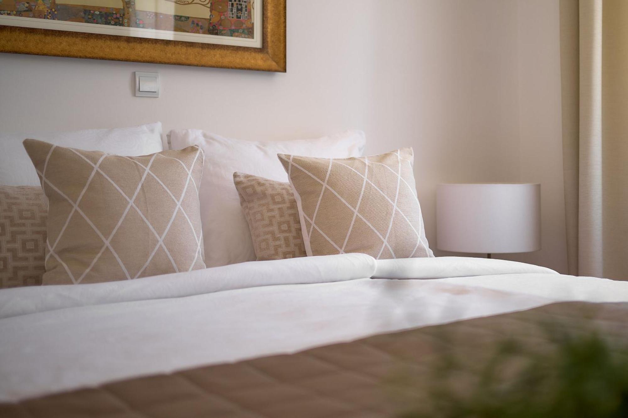Apartments Studios 81 Сплит Екстериор снимка