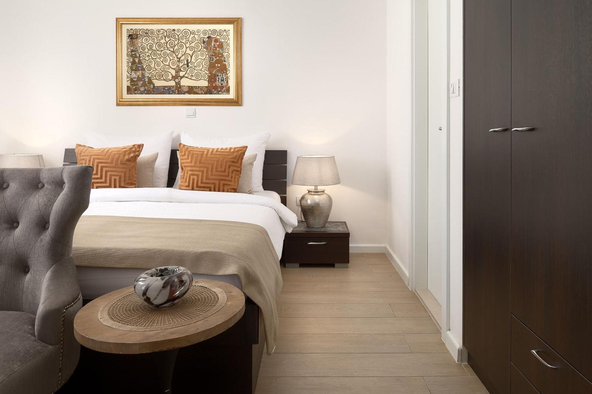 Apartments Studios 81 Сплит Екстериор снимка